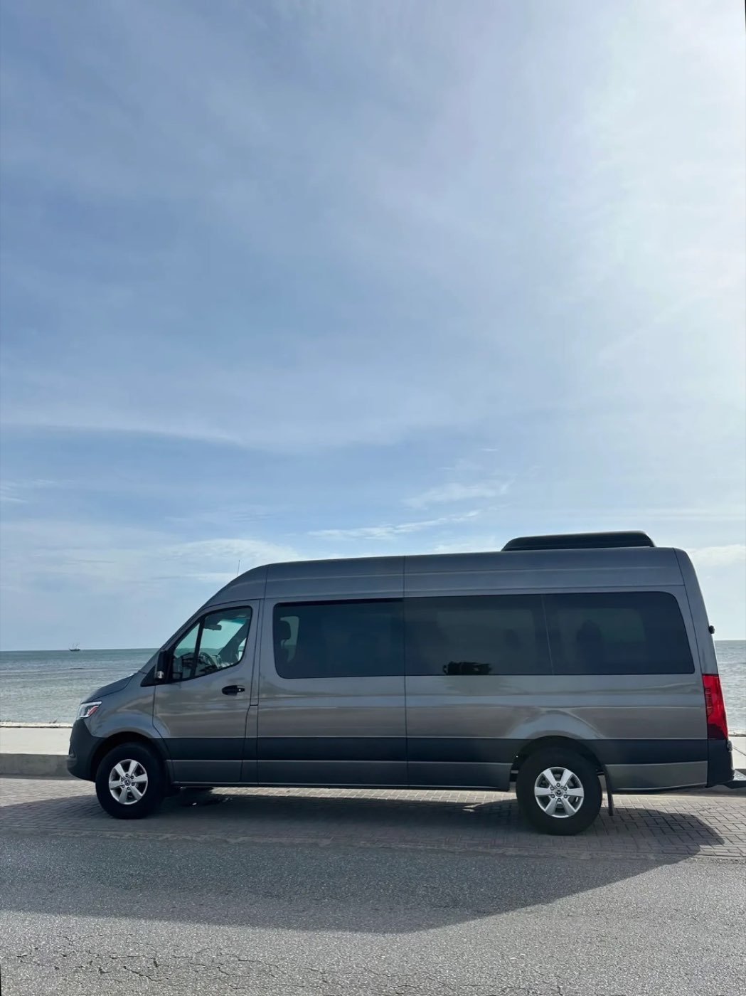 A Dushi Transfers Mercedes-Benz Sprinter van